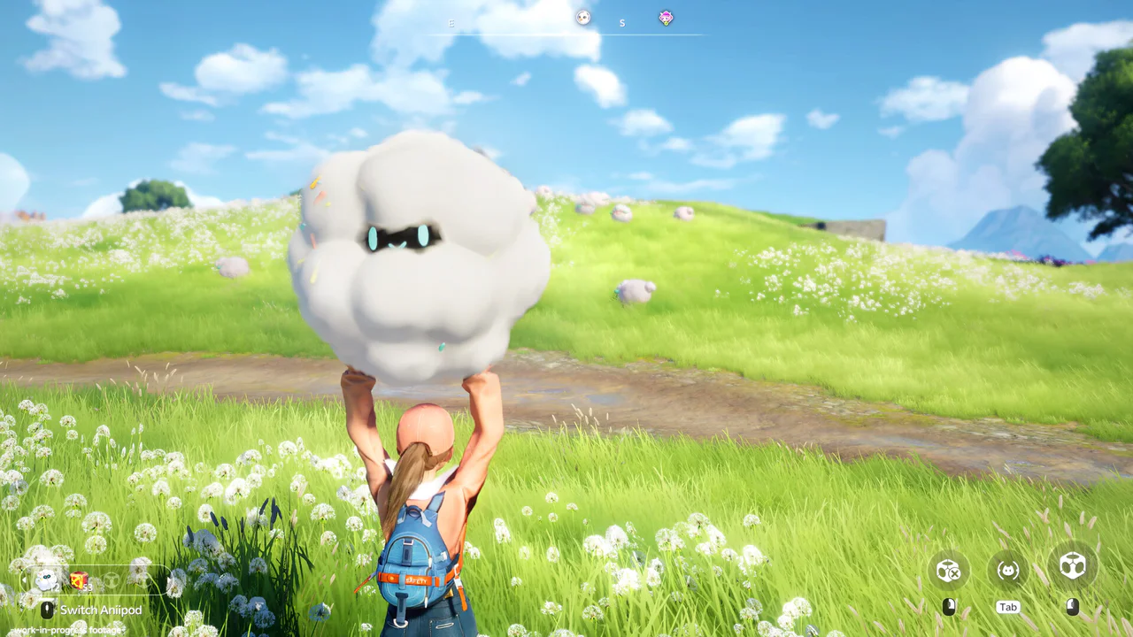 Un personaje en Aniimo, visto de espaldas, eleva una criatura blanca y esponjosa similar a una nube en un campo verde florido, destacando la interacción con las criaturas en el mundo abierto del juego.