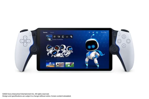 Dispositivo PlayStation Portal mostrando la interfaz de usuario y el juego Astro's Playroom, destacando el ecosistema digital de PlayStation Store.