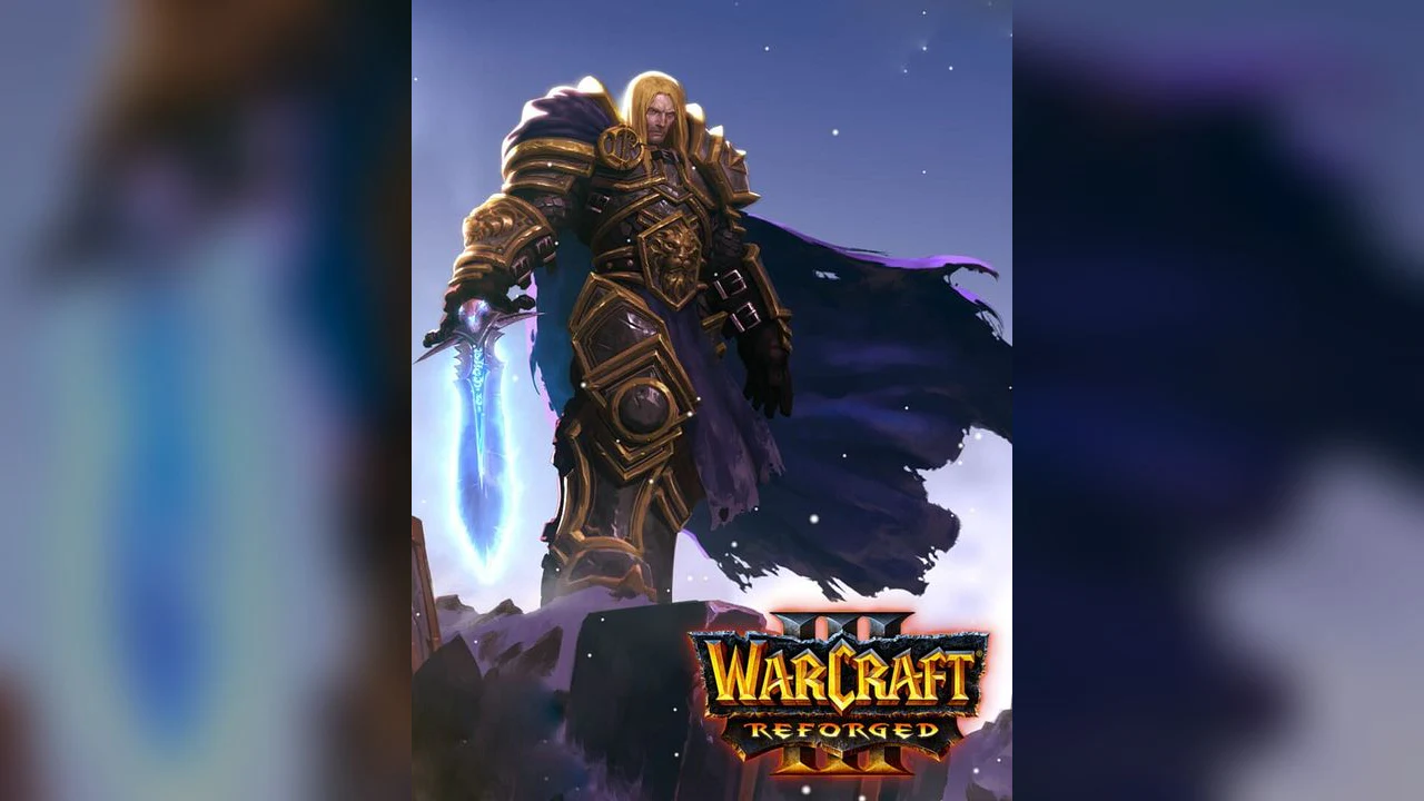 Arthas Menethil portando la espada Frostmourne en el arte promocional oficial de Warcraft III: Reforged.
