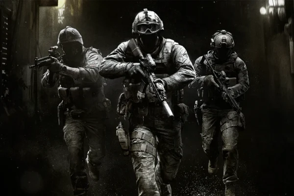 Tres soldados fuertemente armados en formación táctica en un entorno urbano oscuro, representando la estética militar de Call of Duty: Modern Warfare 4.