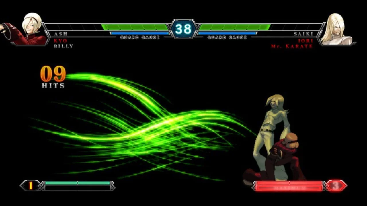 Gameplay de The King of Fighters XIII Steam Edition con un ataque de energía verde, destacando el catálogo de juegos disponibles en Steam.